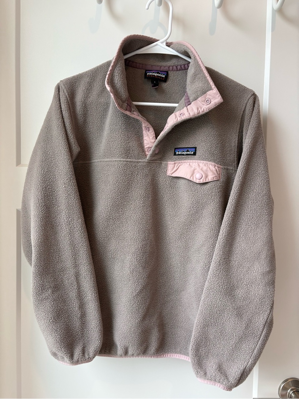 Patagonia Synchilla Lightweight Fleece Pullover - Taupe with Pink Trim